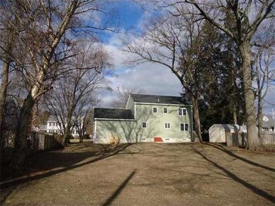 8 Oakwood Ave, Billerica, MA 01821 - photo 2