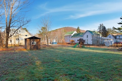 135 Pleasant St, Bristol, NH 03222 - photo 5