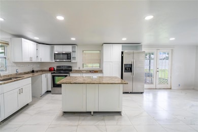 121 E 3rd St, Lehigh Acres, FL 33936 - photo 3