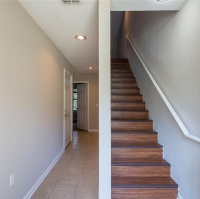 2302 Timber Oaks Ln, Tallahassee, FL 32304 - photo 2