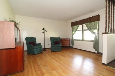 6420 Skywae Dr, Columbus, OH 43229 - photo 4