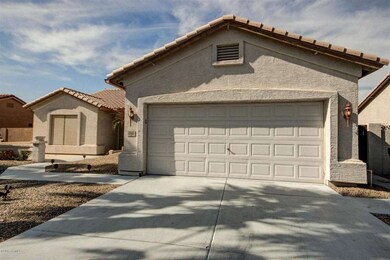 2 Car Garage w/ Coach Lights