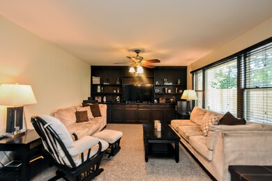 2028 Chestnut St, Waukegan, IL 60087 - photo 5