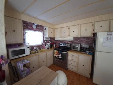 9108 Kileen Ave, Port Richey, FL 34668 - photo 7