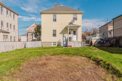 639 Dwelly St, Fall River, MA 02724 - photo 4