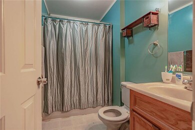 3445 Portland Dr, Whitehall, PA 18052 - photo 7