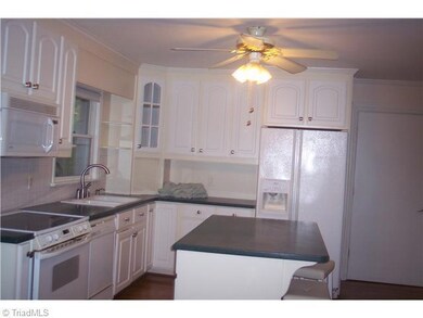 512 Lindsey Ave, Asheboro, NC 27203 - photo 6