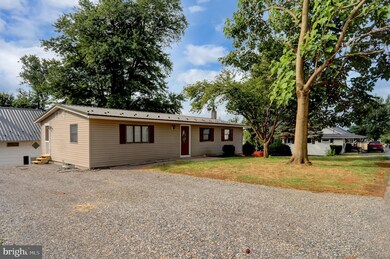 205 Harrison St, Selinsgrove, PA 17870 - photo 3