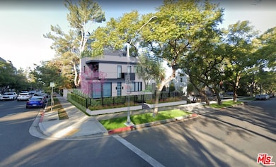 331 N Oakhurst Dr, Beverly Hills, CA 90210 - photo 3