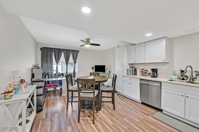 2856 Klinger Cir, Las Vegas, NV 89121 - photo 5