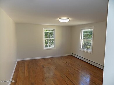 113 Sawkill Ave, Milford, PA 18337 - photo 7