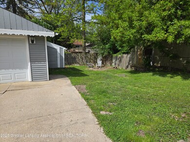 2032 Hillcrest St, Lansing, MI 48910 - photo 4