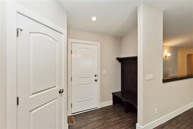 2109 Shady Grove Rd SW, Cedar Rapids, IA 52404 - photo 3