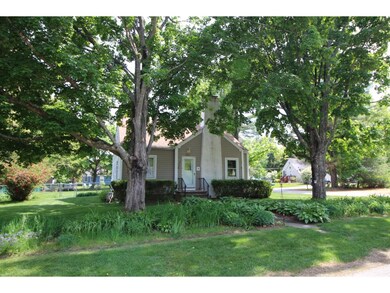 28 Doris Ave, Portsmouth, NH 03801 - photo 2