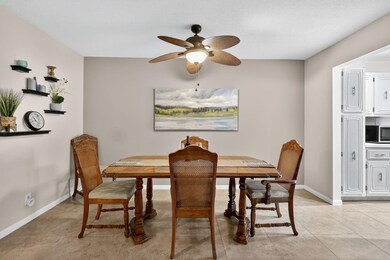 242 High Point Ct W unit B, Delray Beach, FL 33445 - photo 7