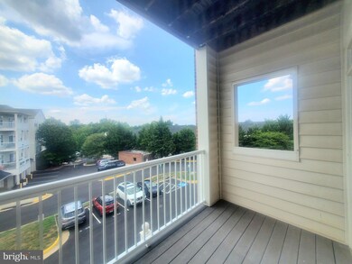 9713 Handerson Place unit 306, Manassas Park, VA 20111 - photo 3
