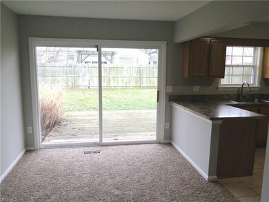 631 Pasadena Ave, Sheffield Lake, OH 44054 - photo 4