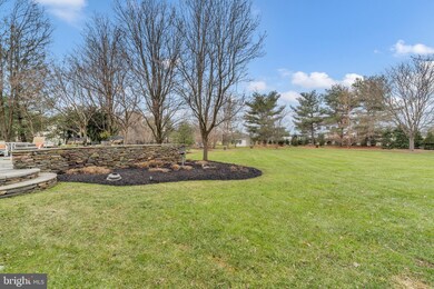 40 Golfview Dr, Warminster, PA 18974 - photo 4
