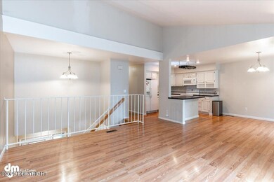 04-Living Room_ELI03136