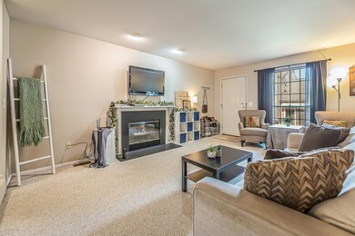 3027 Forest Creek Ct, Ann Arbor, MI 48108 - photo 4