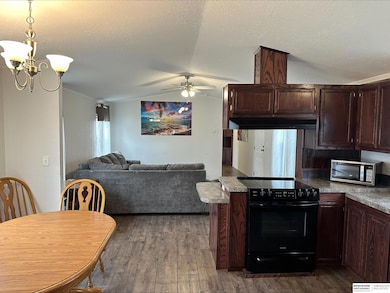 1407 W Commodore Blvd, Lincoln, NE 68522 - photo 7