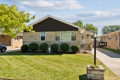 17739 Bernadine St, Lansing, IL 60438 - photo 3