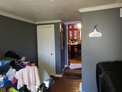 712 E Lobit St, Baytown, TX 77520 - photo 7