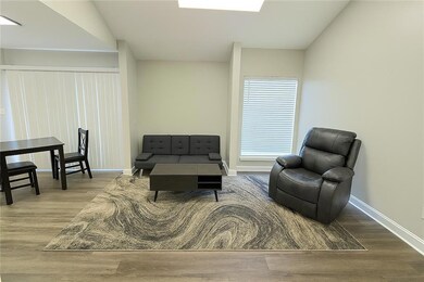 Furniture may differ from picture.