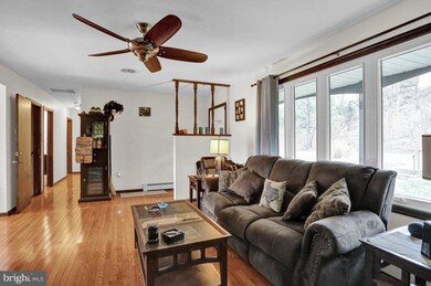 1518 Eckert Ave, Reading, PA 19602 - photo 4