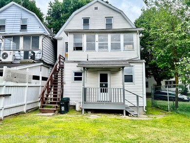 125 Carlisle St, Wilkes Barre, PA 18702 - photo 2