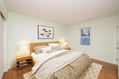 2427 Chestnut St, Waukegan, IL 60087 - photo 6