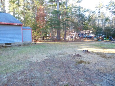 7 Bates Pond Rd, Carver, MA 02330 - photo 4