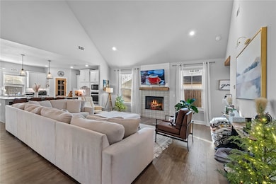 921 Red Maple St, Centerton, AR 72719 - photo 6