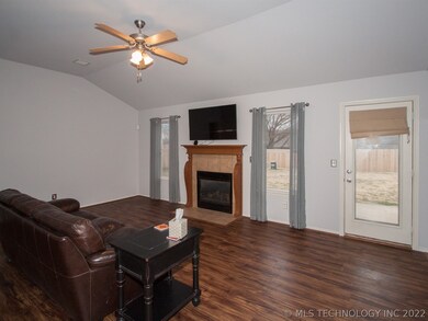 4240 S 202nd East Ave, Broken Arrow, OK 74014 - photo 4