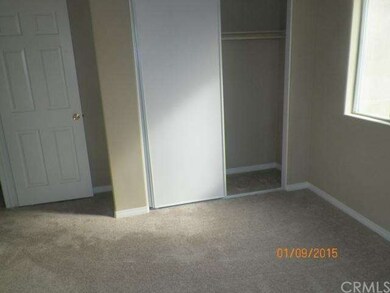 860 W Kemp Ct, Compton, CA 90220 - photo 2