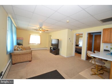 1028 Sherman St, Allentown, PA 18109 - photo 2