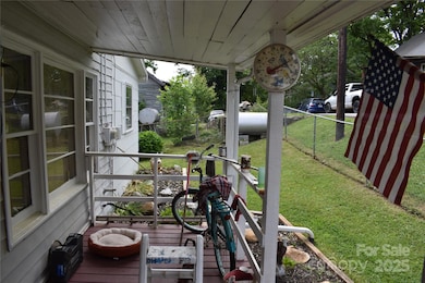 118 4th C St, Marion, NC 28752 - photo 2