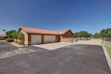 3-car Garage