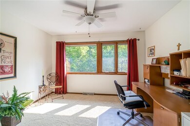 4509 46th St, Des Moines, IA 50310 - photo 6