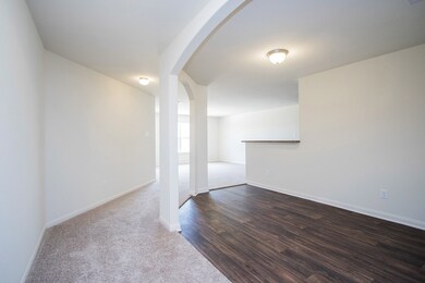 10642 Pine Landing Dr, Houston, TX 77088 - photo 2