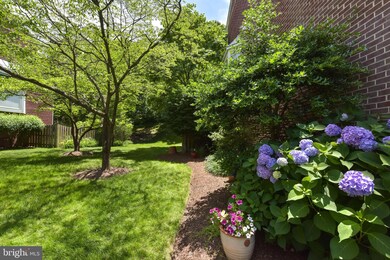 6801 Mclean Province Cir, Falls Church, VA 22043 - photo 2