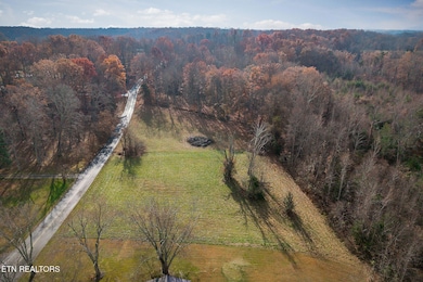 5480 Bartlett Rd, Algood, TN 38501 - photo 4