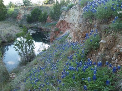 1547 Funf Kinder Rd unit 16, Fredericksburg, TX 78624 - photo 7