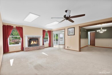 175 White Oak Dr, North Aurora, IL 60542 - photo 5