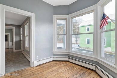6-web-or-mls-467WMainSt_06