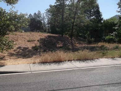 512 Broadway St, Rogue River, OR 97537 - photo 5