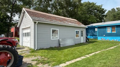 2 Daniel St, Milo, ME 04463 - photo 5