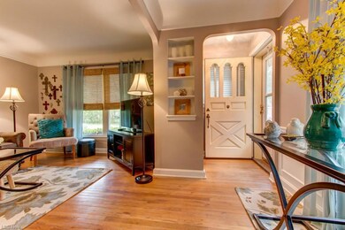 Spacious Living room!