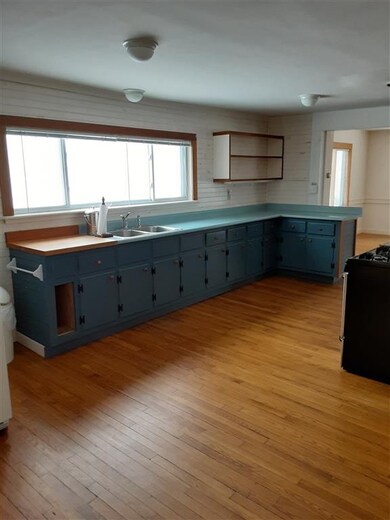 1506 E Hill Rd, Andover, VT 05143 - photo 3