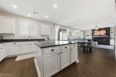 8011 Calico Mesa St, Las Vegas, NV 89166 - photo 2